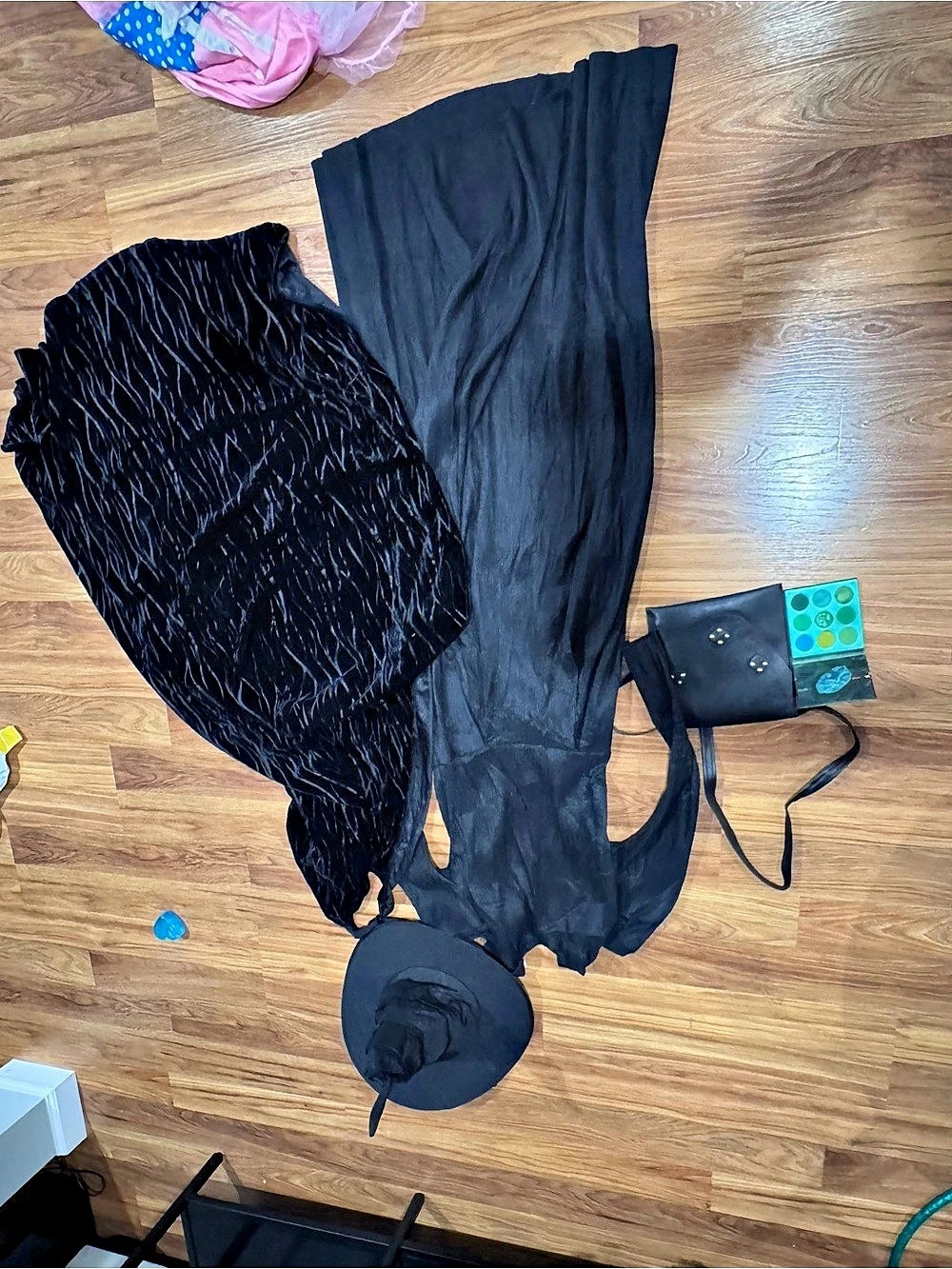 Spirit Halloween Wicked Elphaba Costume Black & Green Maxi Dress